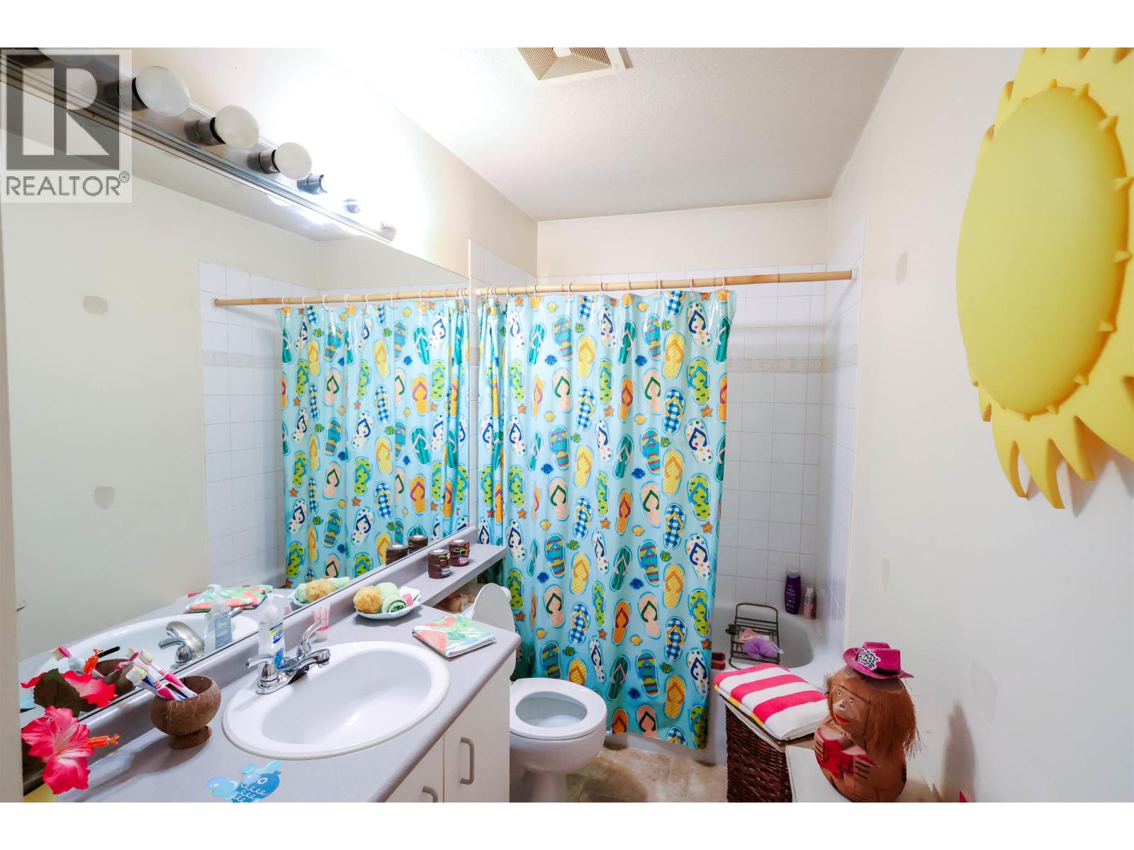 206 723 Twelfth Street, New Westminster, British Columbia