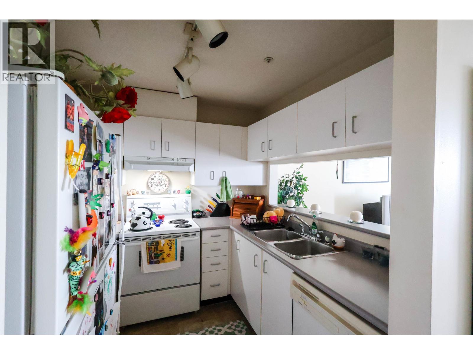 206 723 Twelfth Street, New Westminster, British Columbia