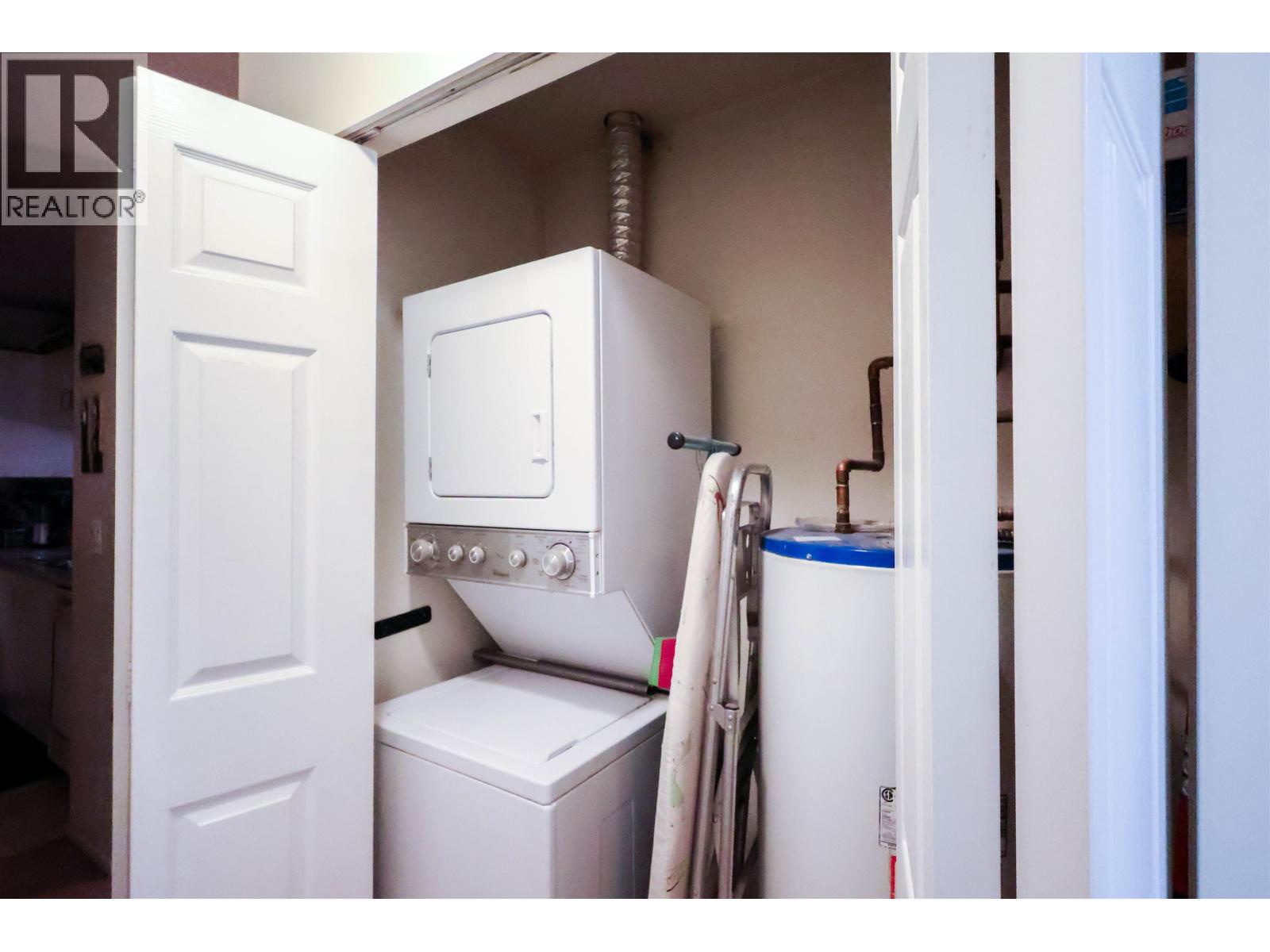 205 723 Twelfth Street, New Westminster, British Columbia