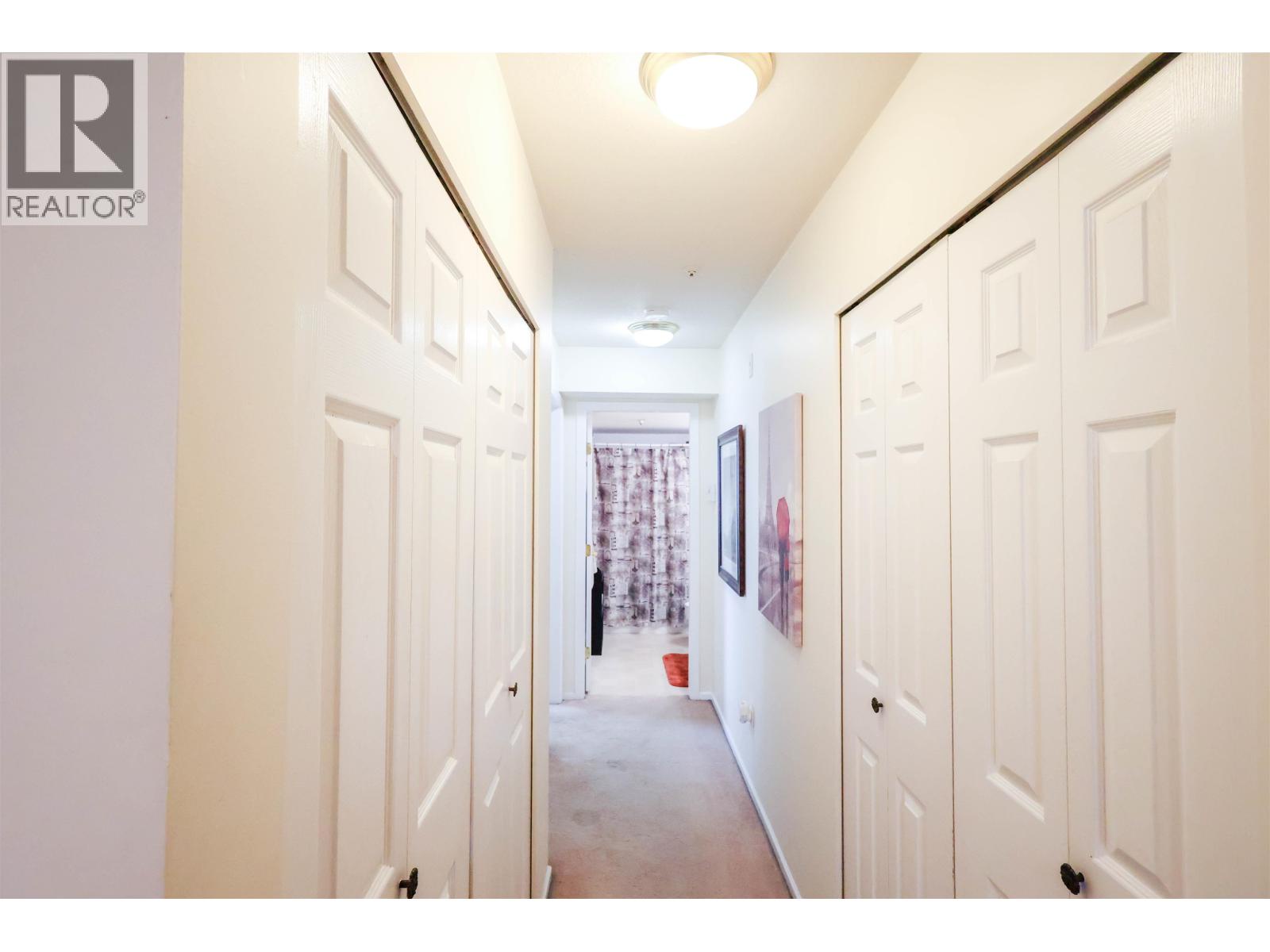 205 723 Twelfth Street, New Westminster, British Columbia