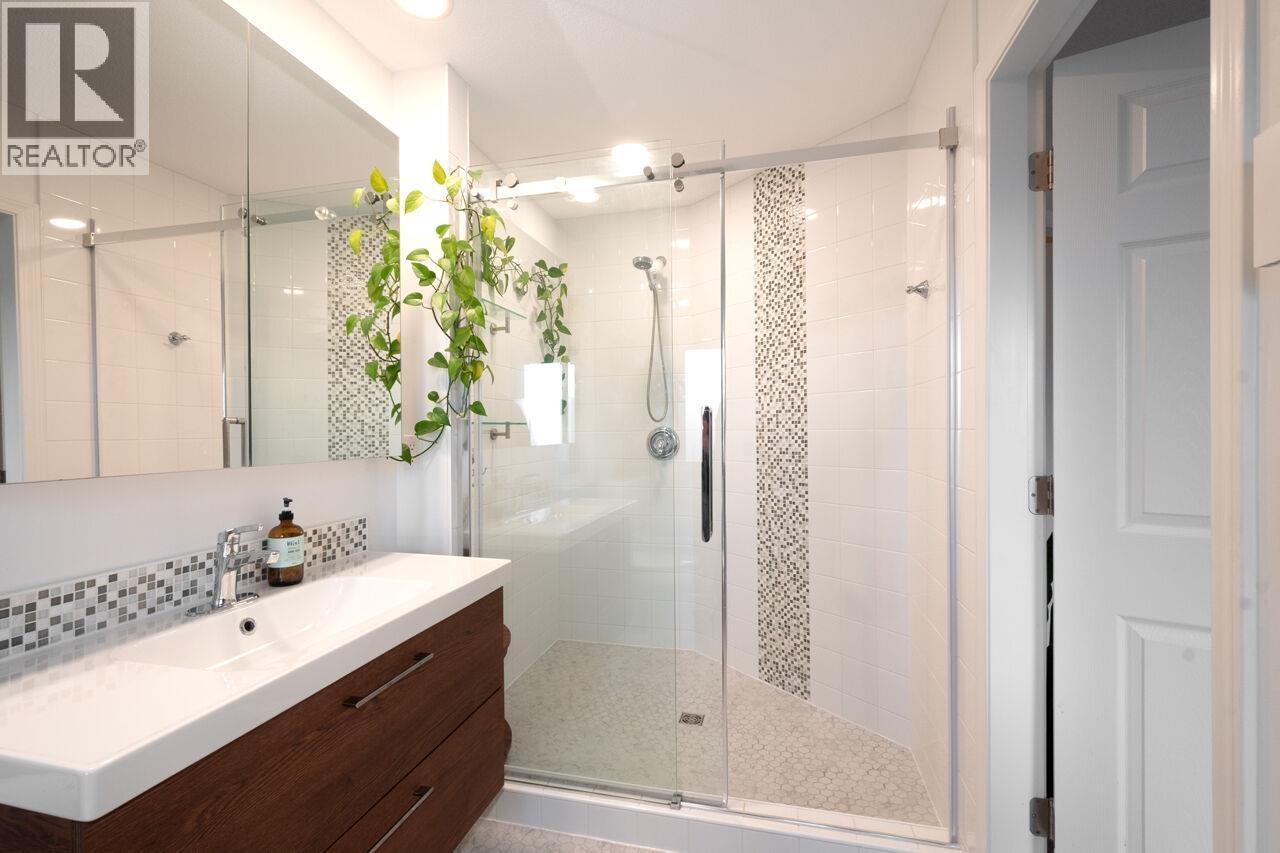 1 181 Ravine Drive, Port Moody, British Columbia