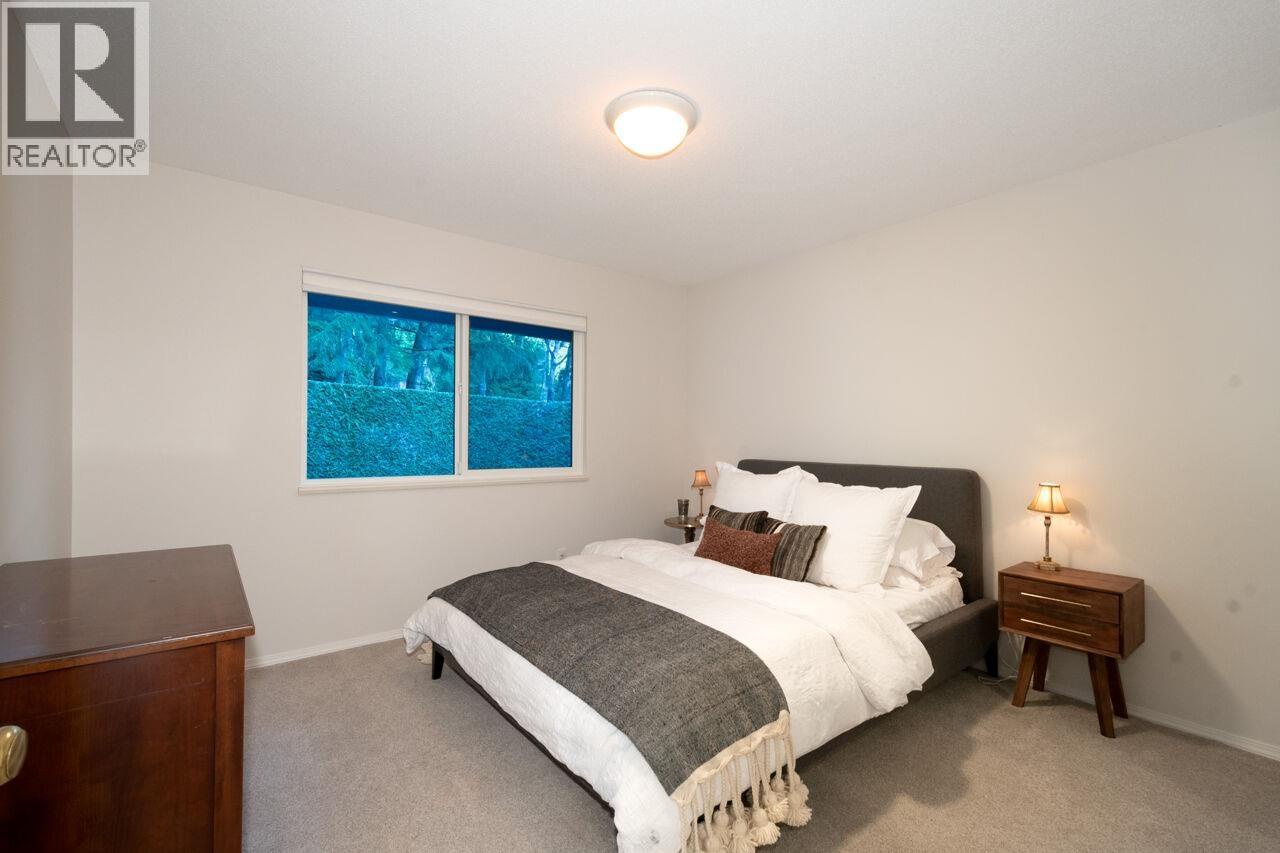 1 181 Ravine Drive, Port Moody, British Columbia