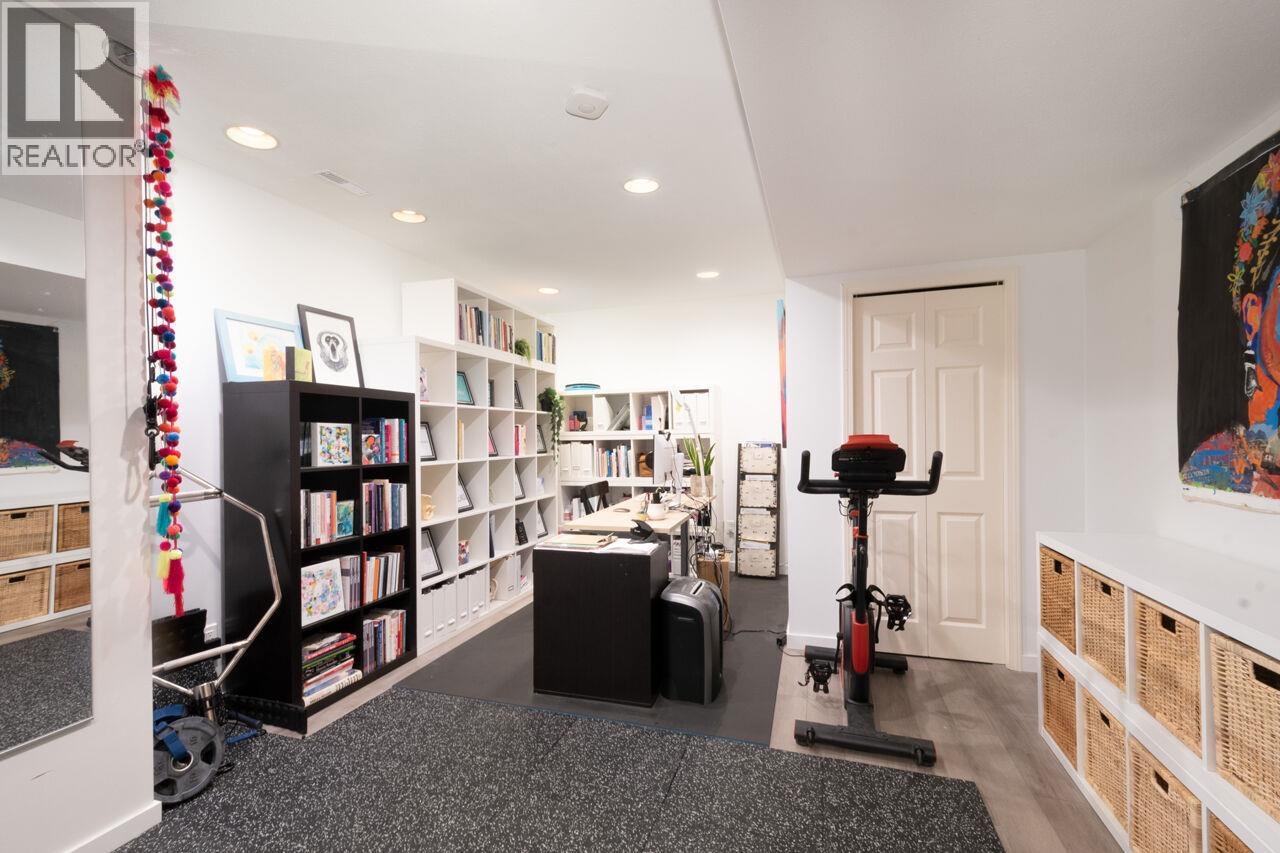 1 181 Ravine Drive, Port Moody, British Columbia