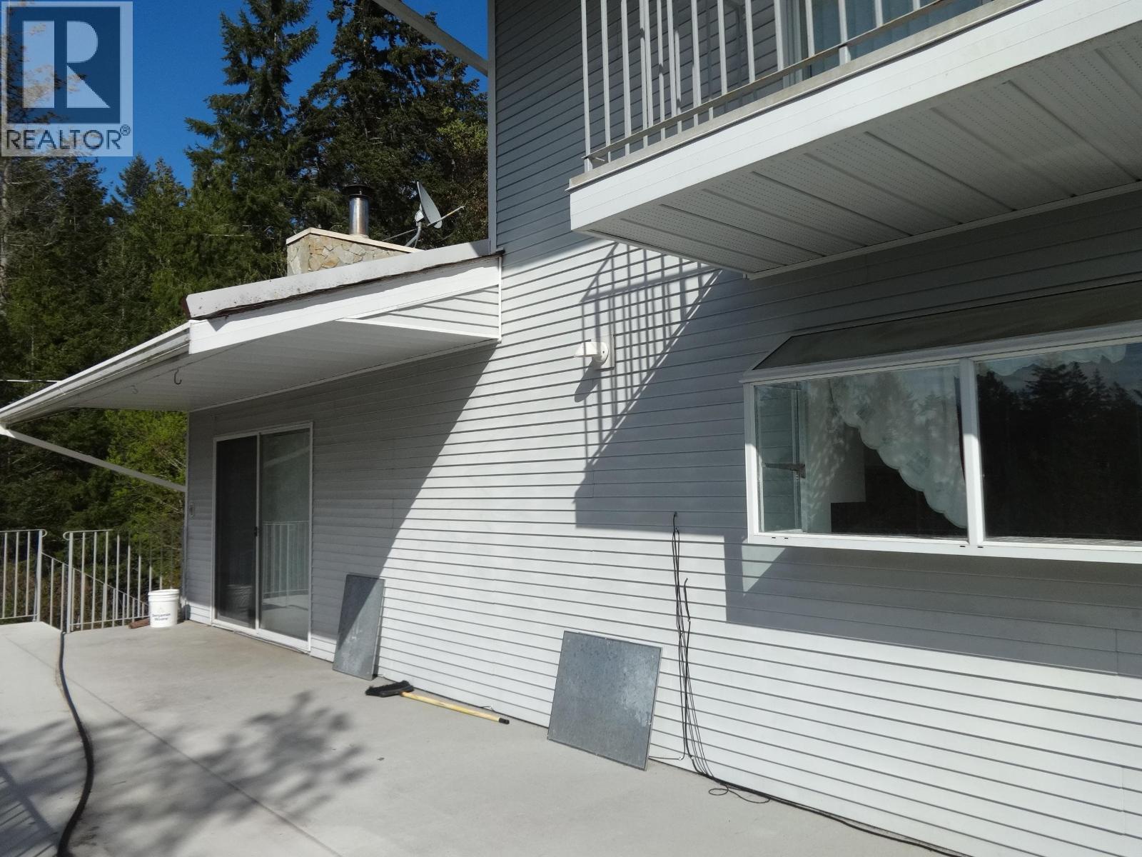 11682 Sunshine Coast Highway, Madeira Park, British Columbia