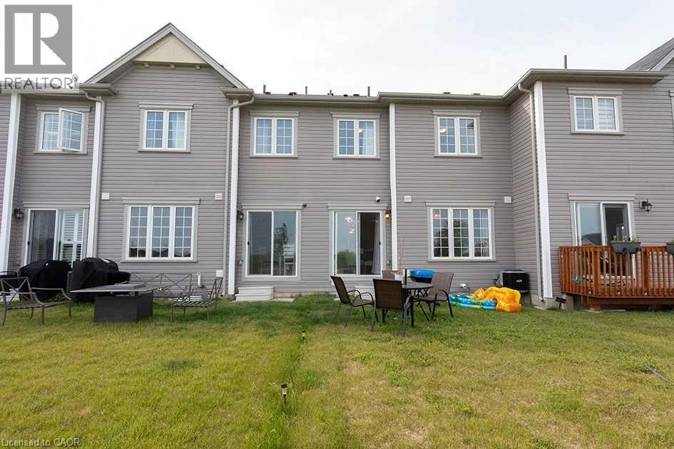 3 Cooke Avenue, Brantford, Ontario