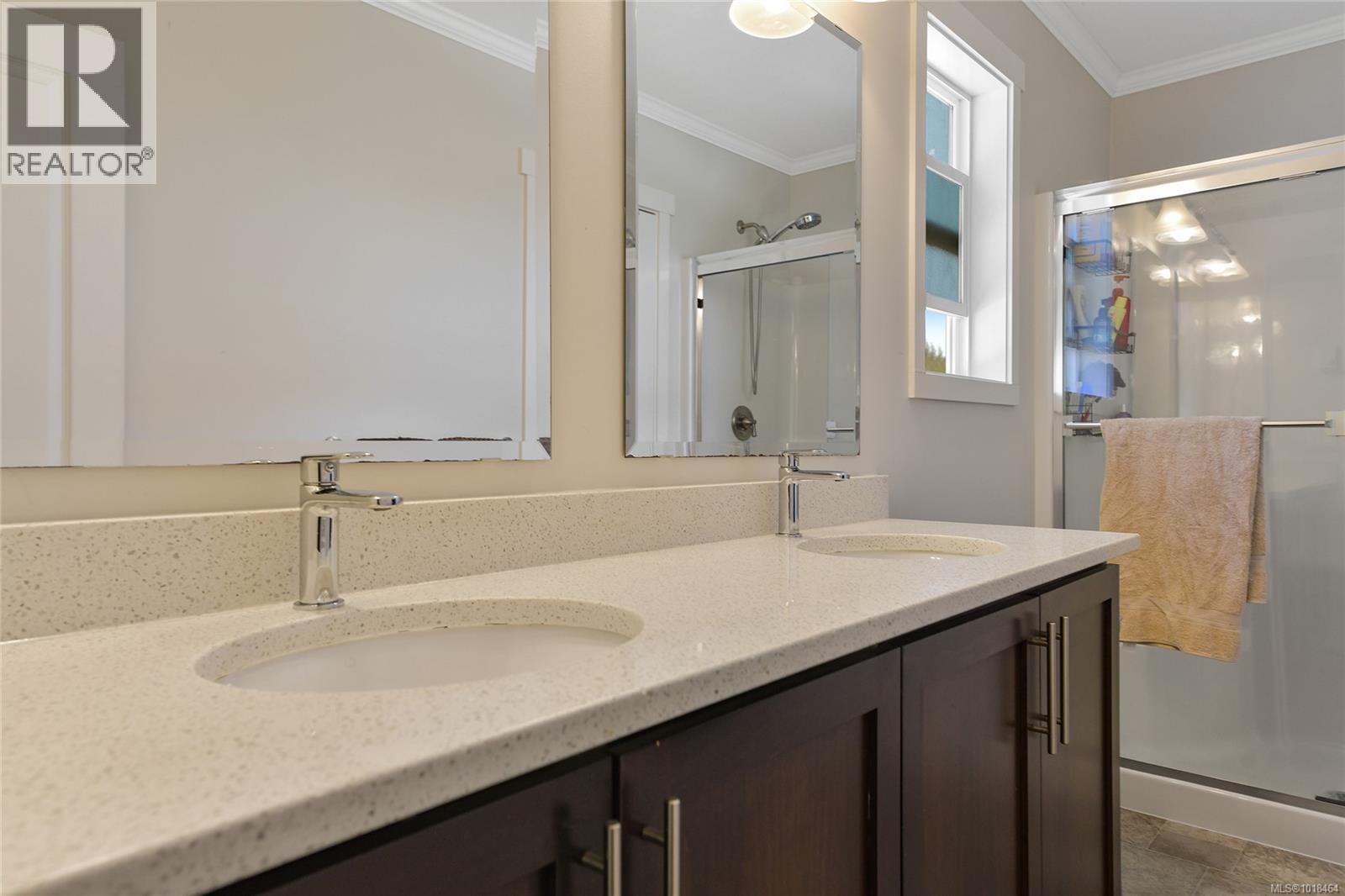 17 Saanich Ridge Dr, Central Saanich, British Columbia