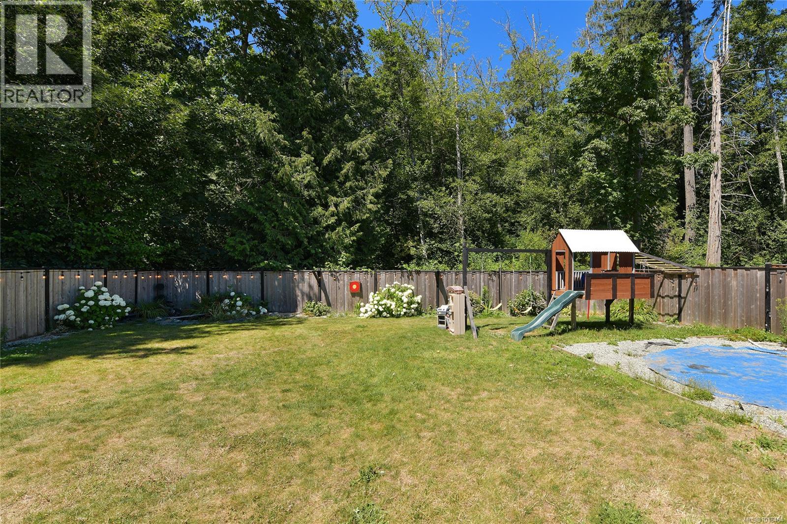 17 Saanich Ridge Dr, Central Saanich, British Columbia