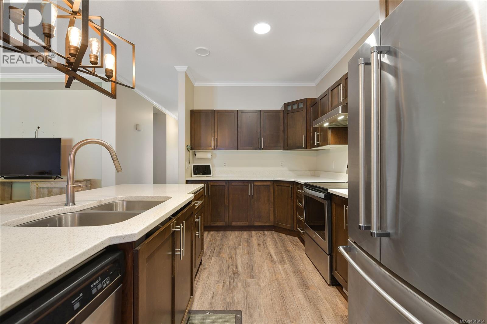 17 Saanich Ridge Dr, Central Saanich, British Columbia