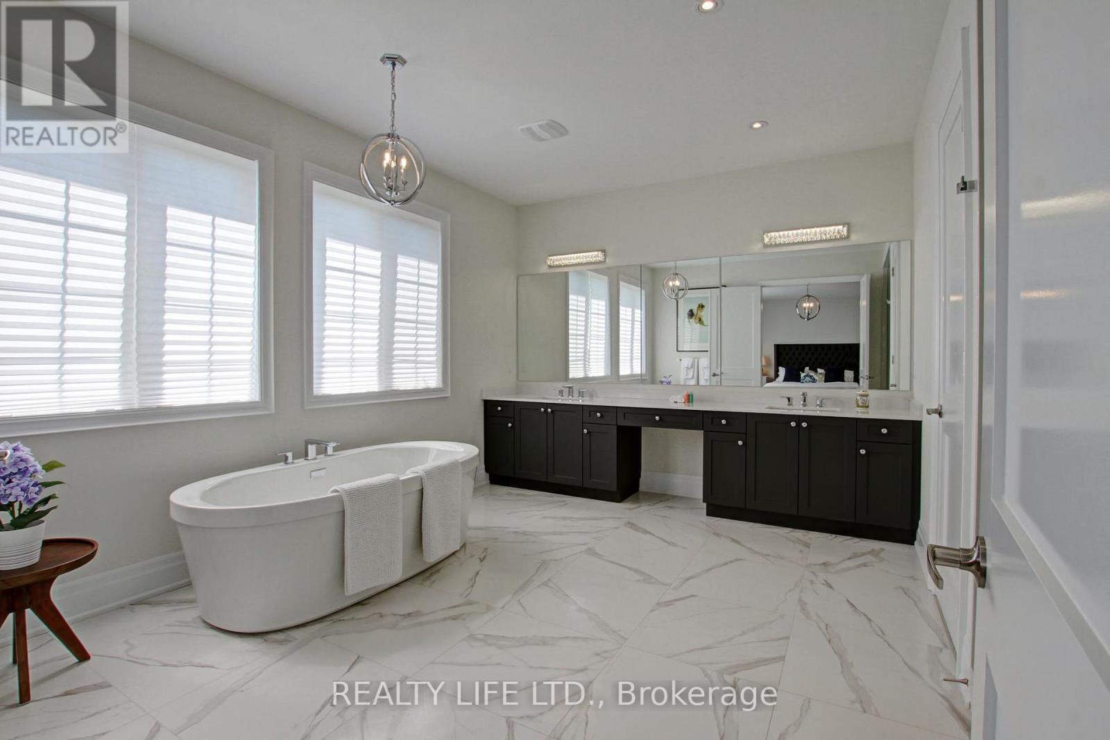 3140 Daniel Way, Oakville (go Glenorchy), Ontario