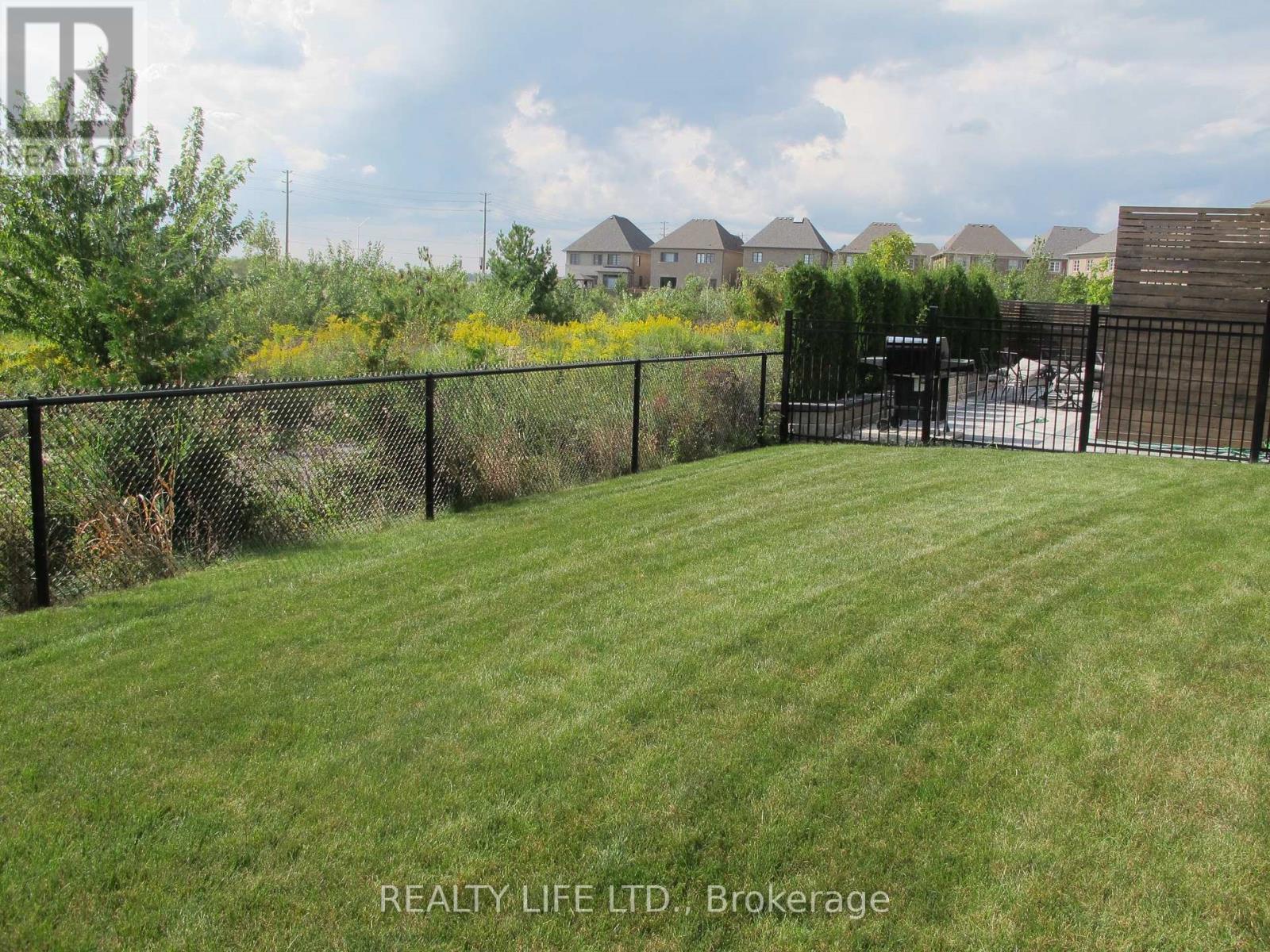 3140 Daniel Way, Oakville (go Glenorchy), Ontario