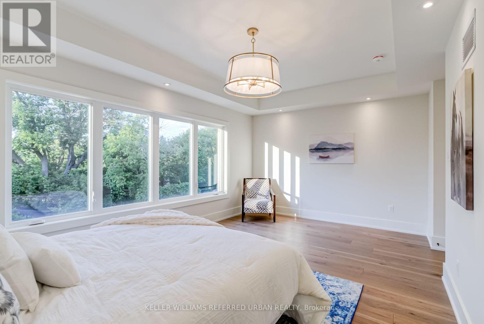 62 Ash Crescent, Toronto (long Branch), Ontario