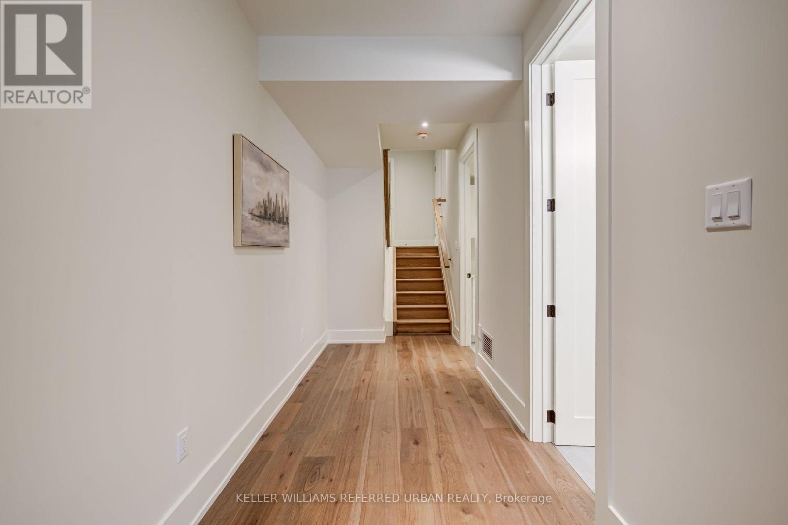 62 Ash Crescent, Toronto (long Branch), Ontario