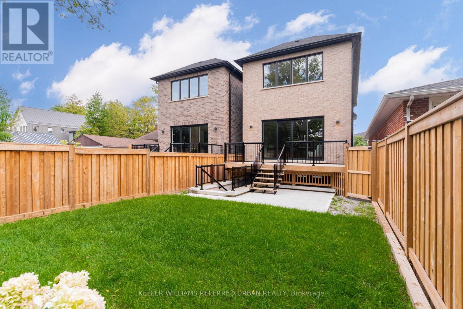 62 Ash Crescent, Toronto (long Branch), Ontario