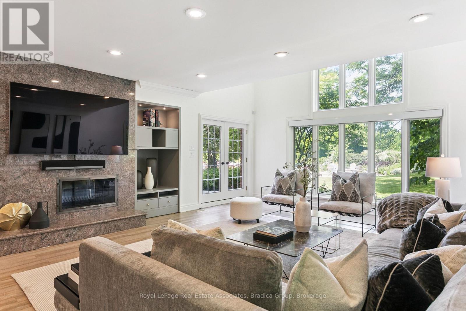 19 Lorraine Gardens, Toronto (islington-city Centre West), Ontario