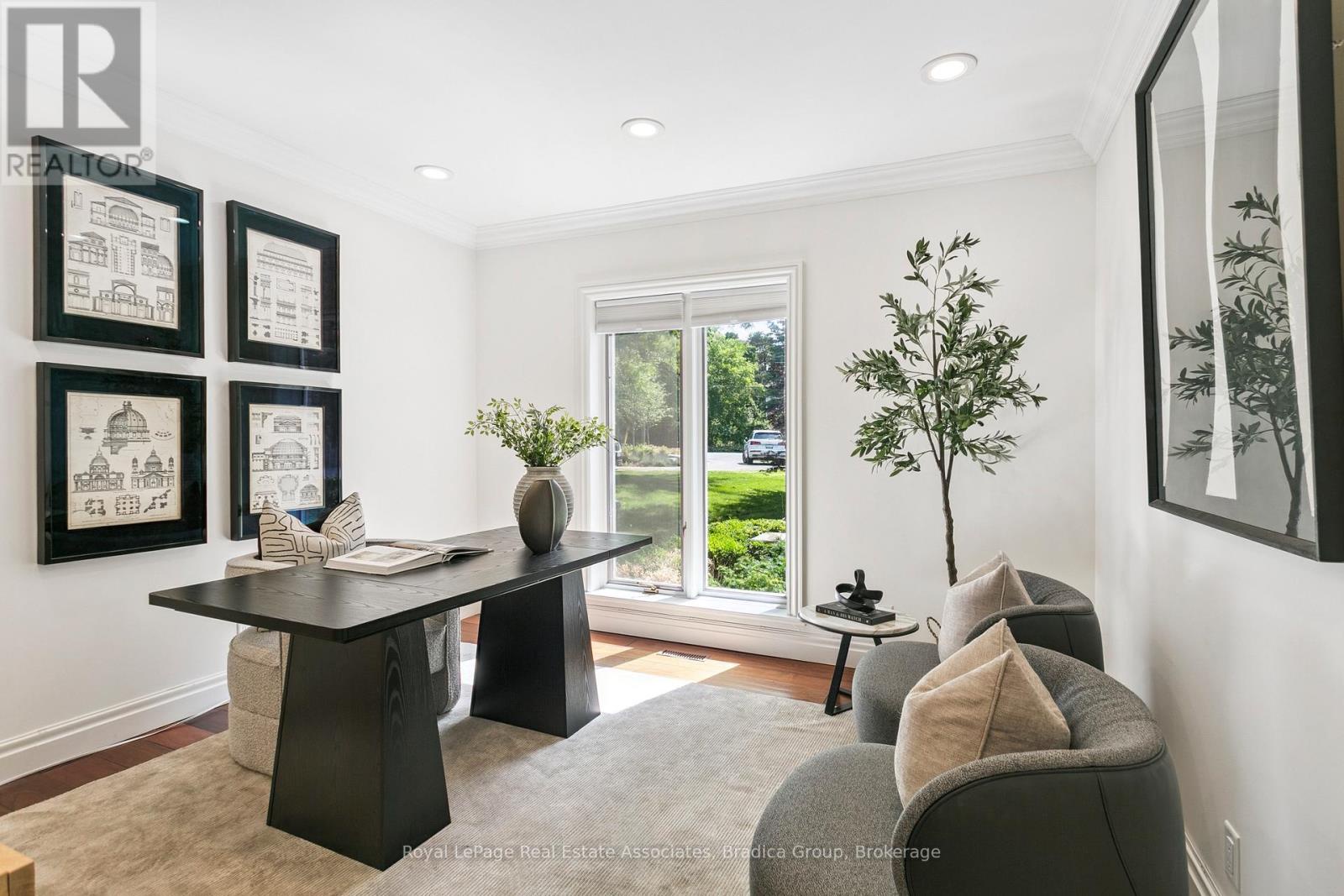 19 Lorraine Gardens, Toronto (islington-city Centre West), Ontario