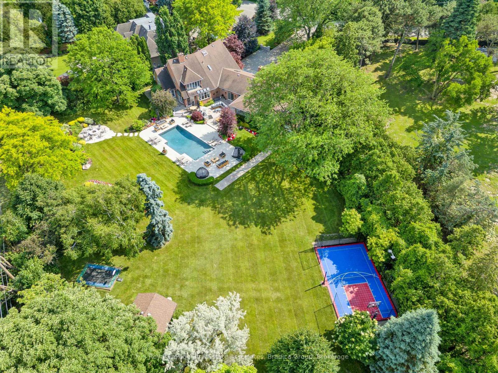 19 Lorraine Gardens, Toronto (islington-city Centre West), Ontario