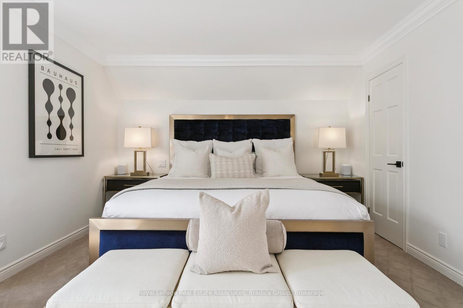 19 Lorraine Gardens, Toronto (islington-city Centre West), Ontario