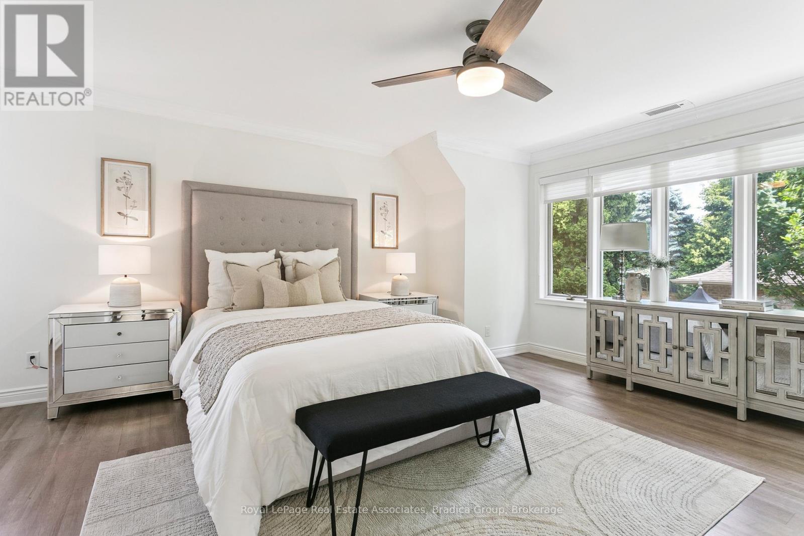 19 Lorraine Gardens, Toronto (islington-city Centre West), Ontario