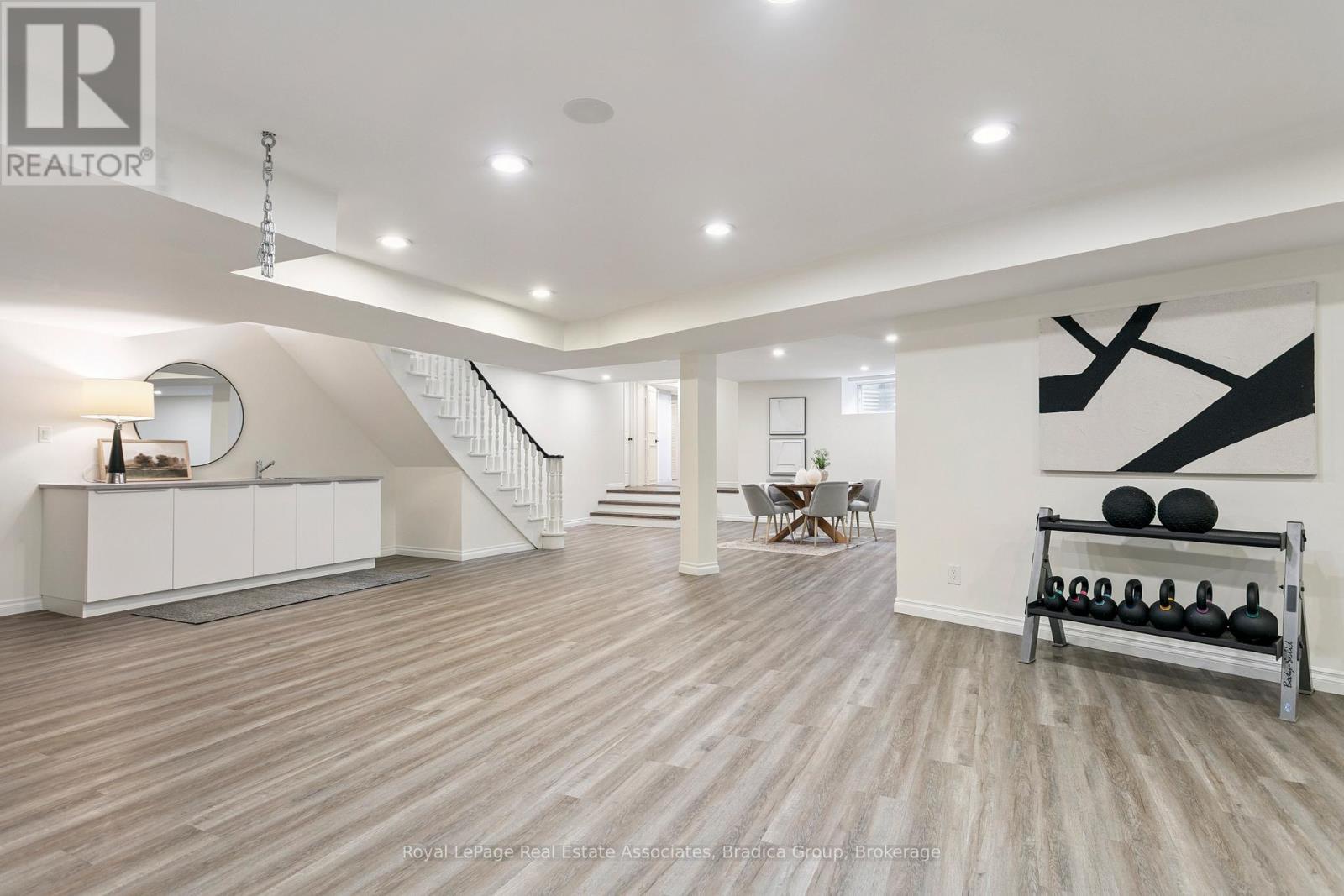 19 Lorraine Gardens, Toronto (islington-city Centre West), Ontario