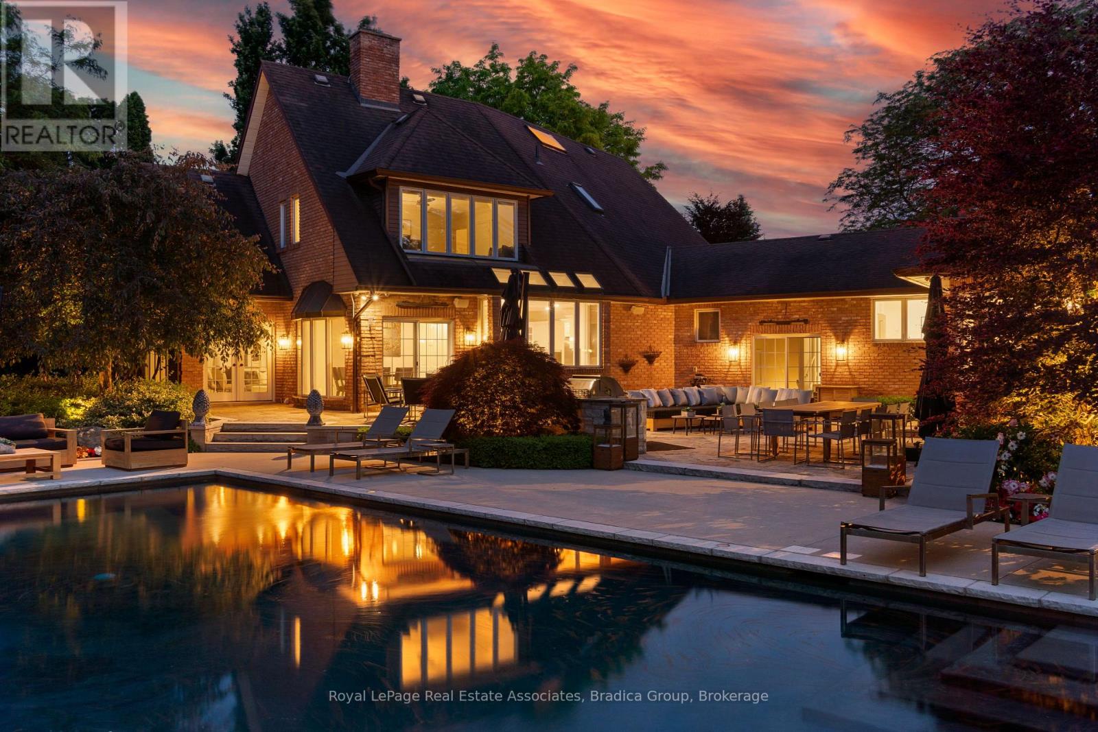 19 Lorraine Gardens, Toronto (islington-city Centre West), Ontario