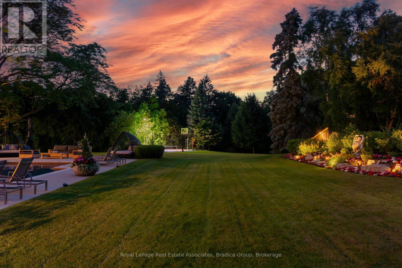 19 Lorraine Gardens, Toronto (islington-city Centre West), Ontario