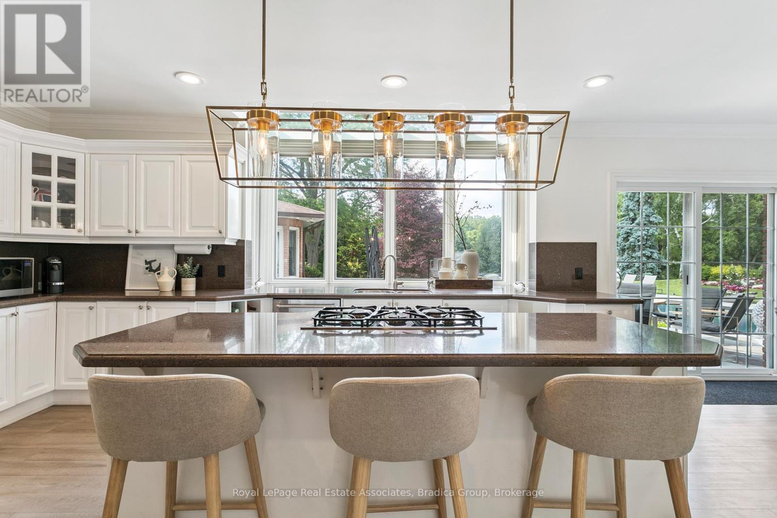 19 Lorraine Gardens, Toronto (islington-city Centre West), Ontario