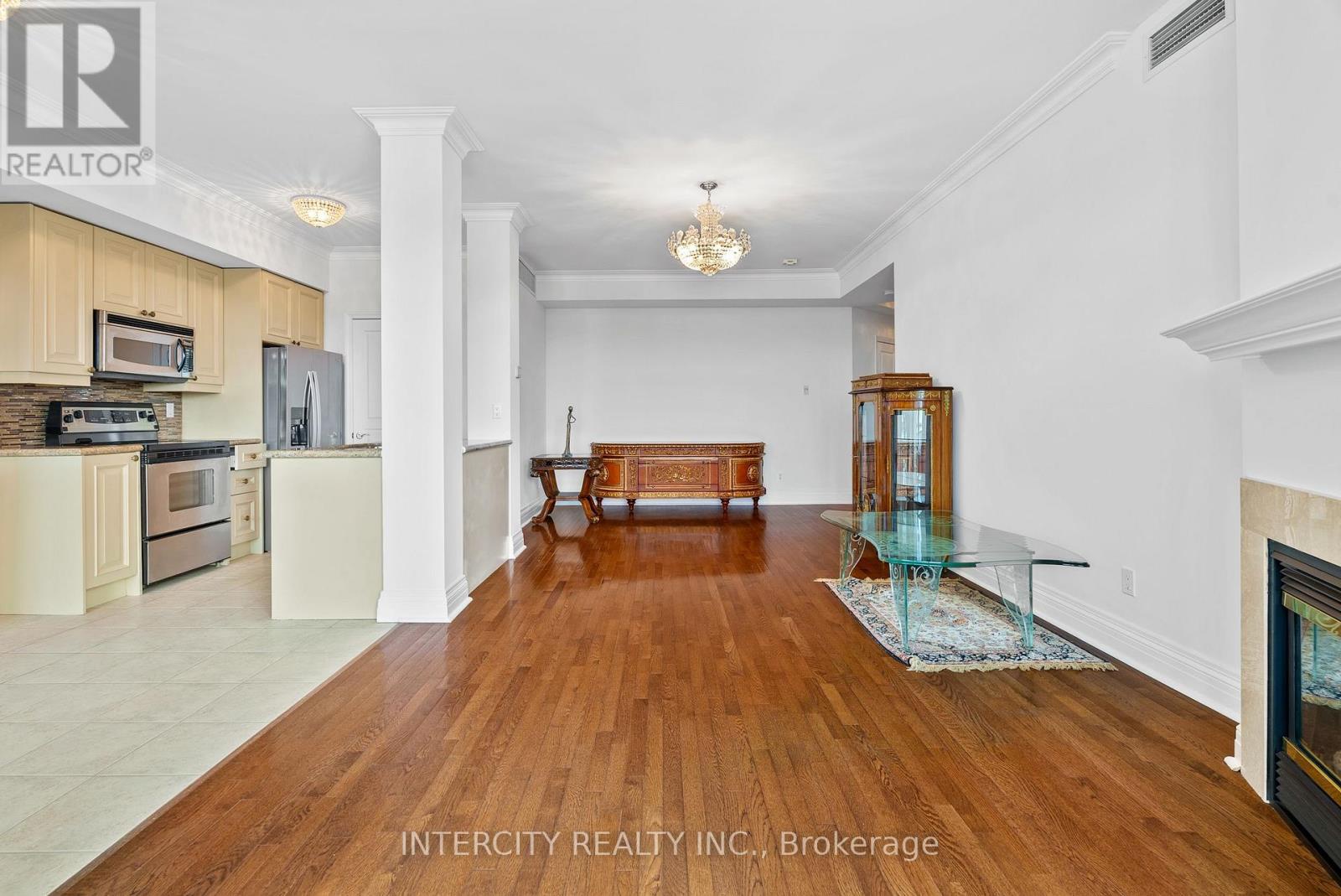 607 - 1 Cordoba Drive, Vaughan (lakeview Estates), Ontario