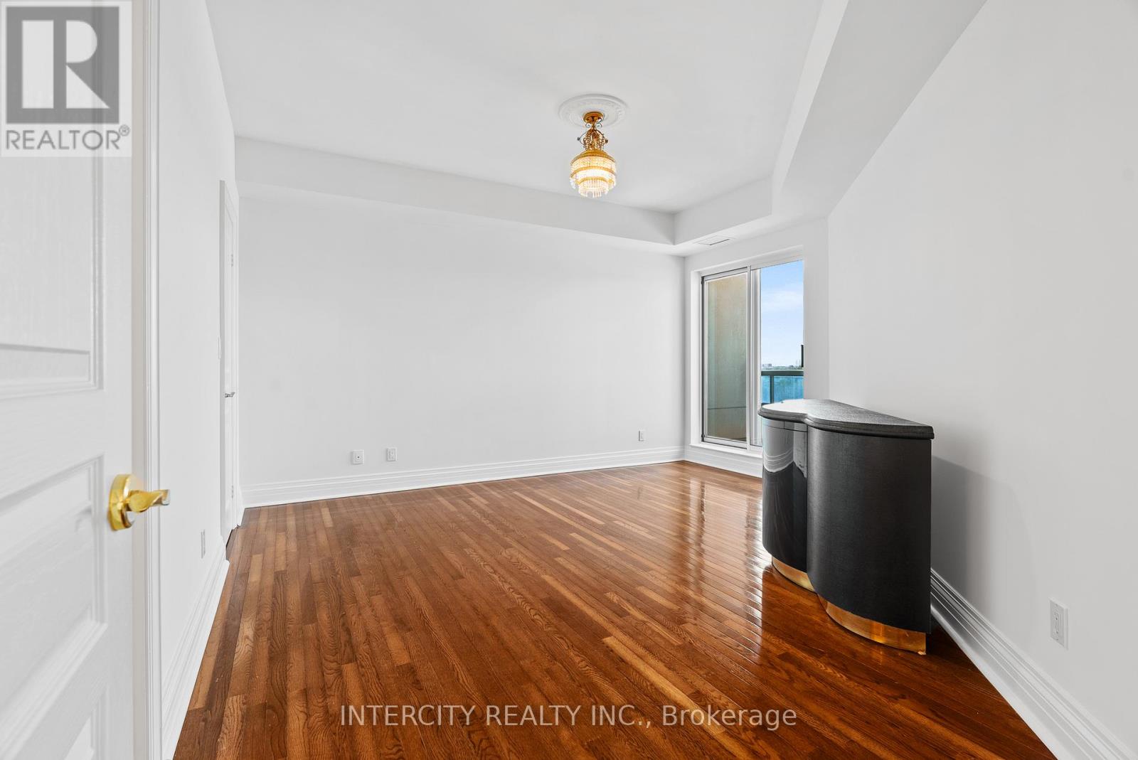 607 - 1 Cordoba Drive, Vaughan (lakeview Estates), Ontario