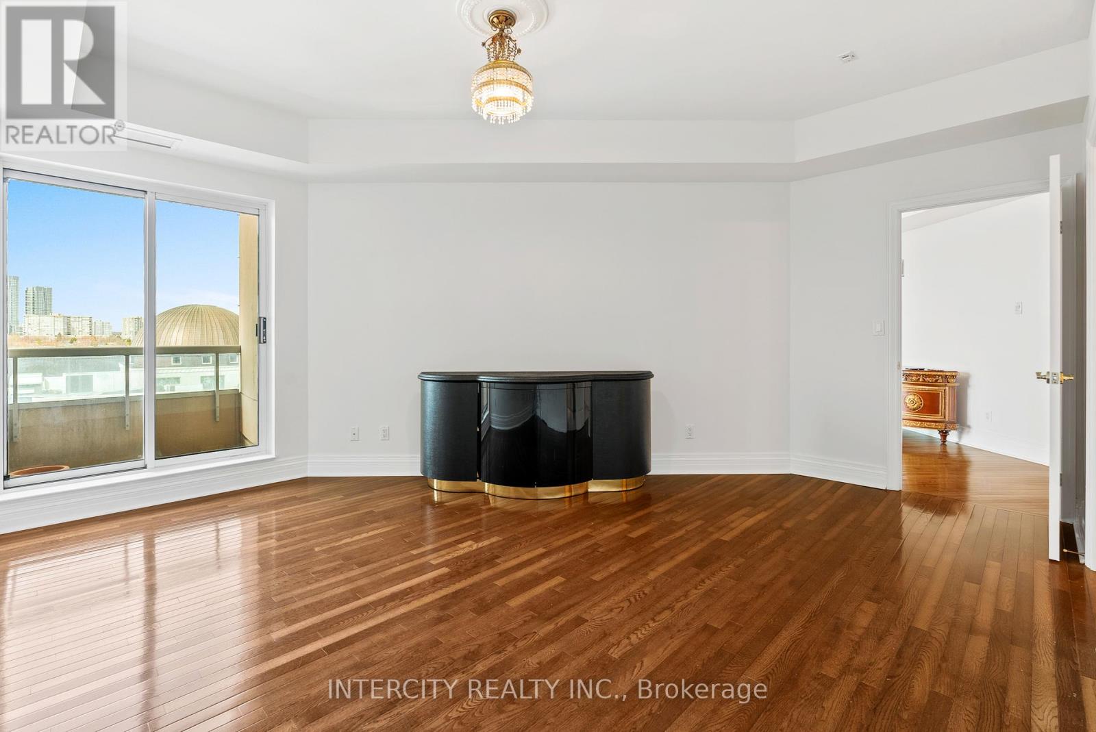 607 - 1 Cordoba Drive, Vaughan (lakeview Estates), Ontario