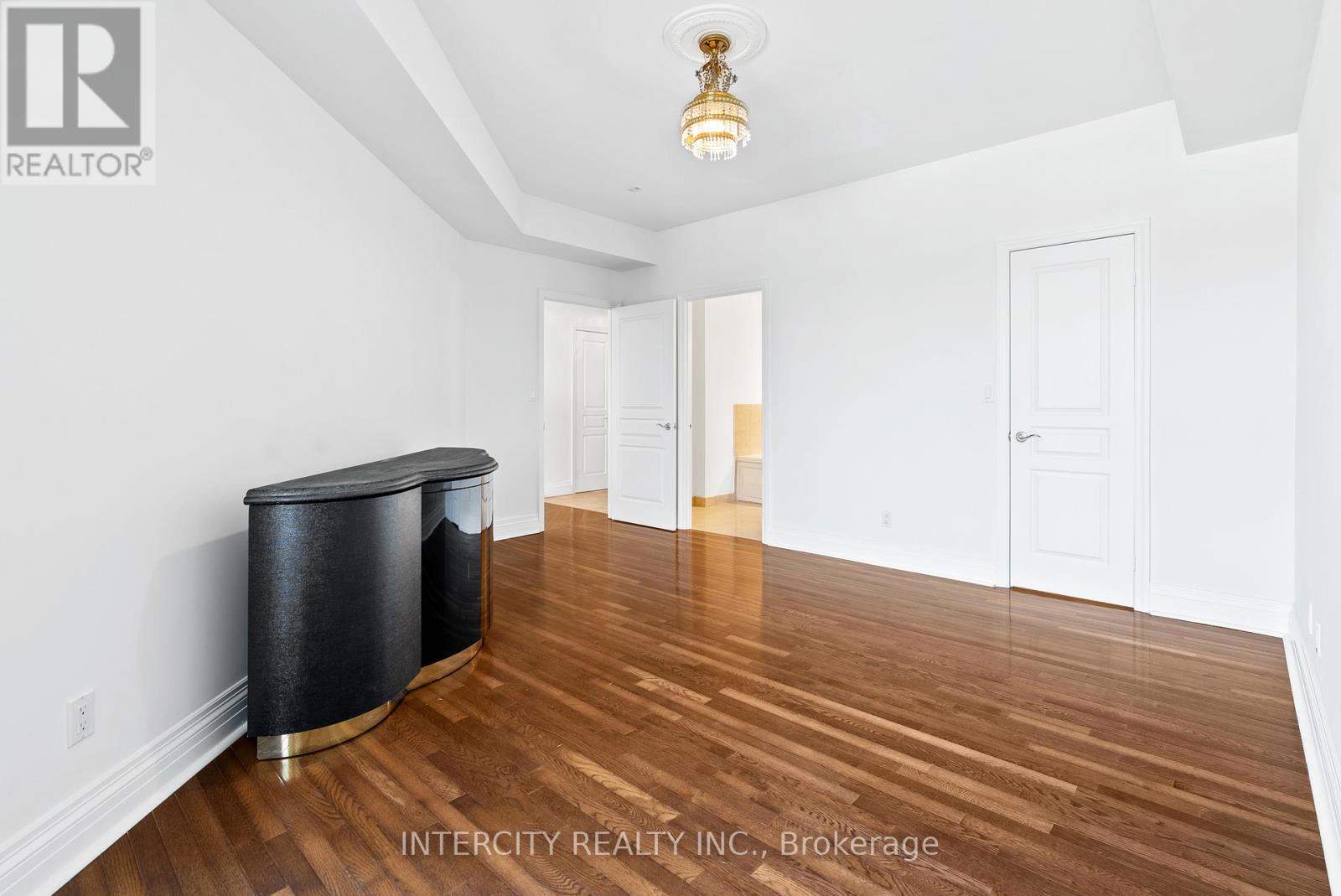 607 - 1 Cordoba Drive, Vaughan (lakeview Estates), Ontario