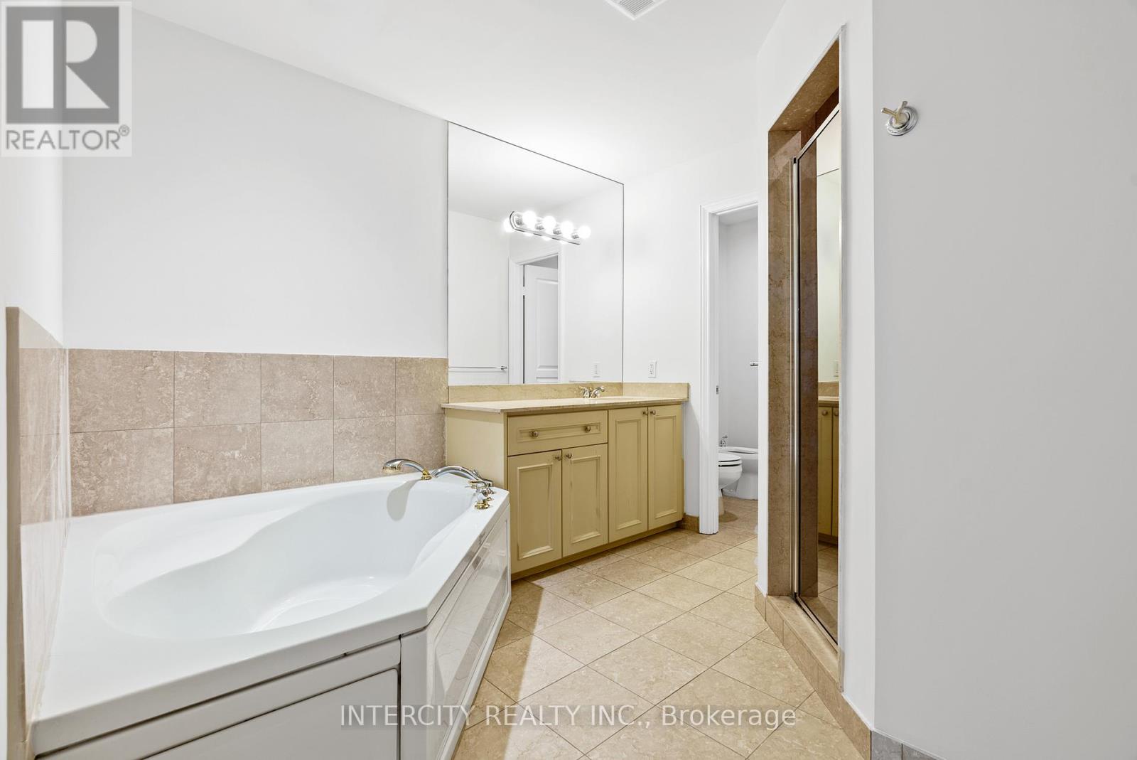 607 - 1 Cordoba Drive, Vaughan (lakeview Estates), Ontario