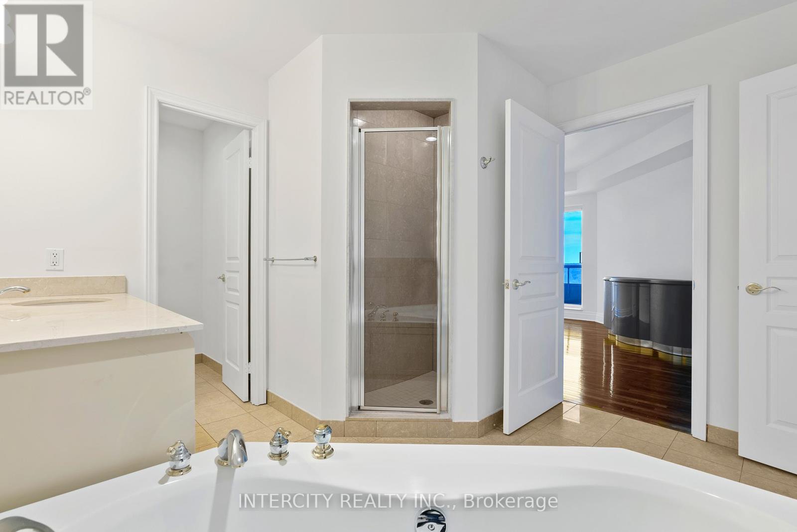 607 - 1 Cordoba Drive, Vaughan (lakeview Estates), Ontario