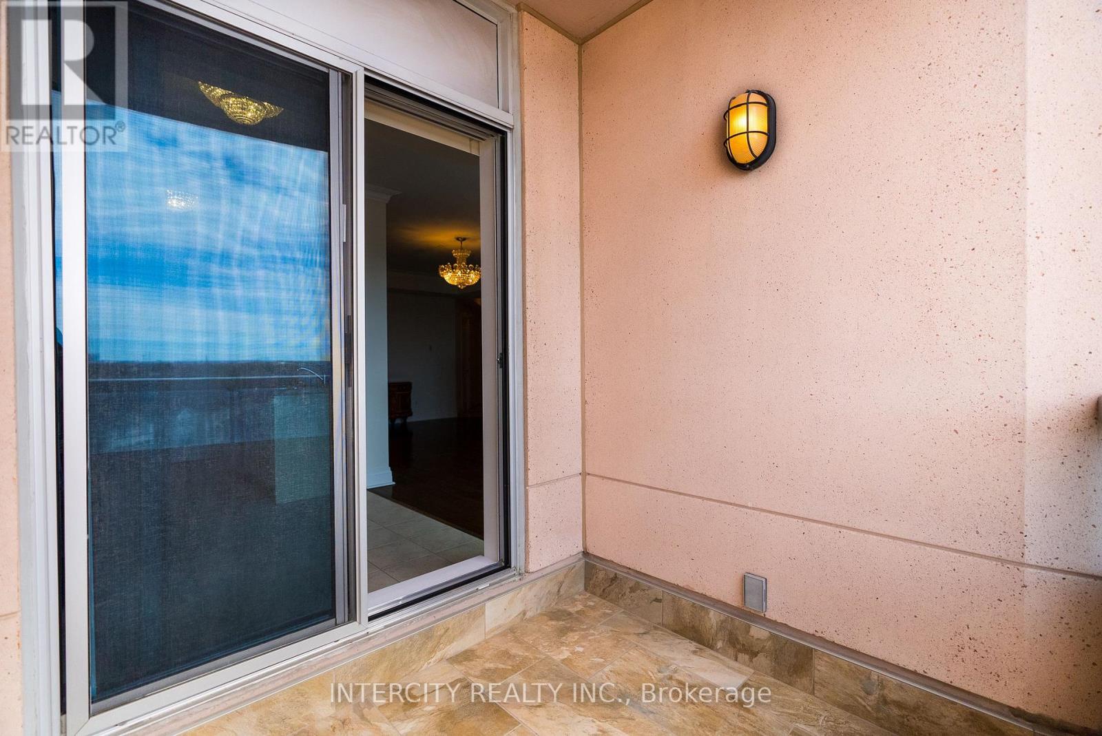 607 - 1 Cordoba Drive, Vaughan (lakeview Estates), Ontario