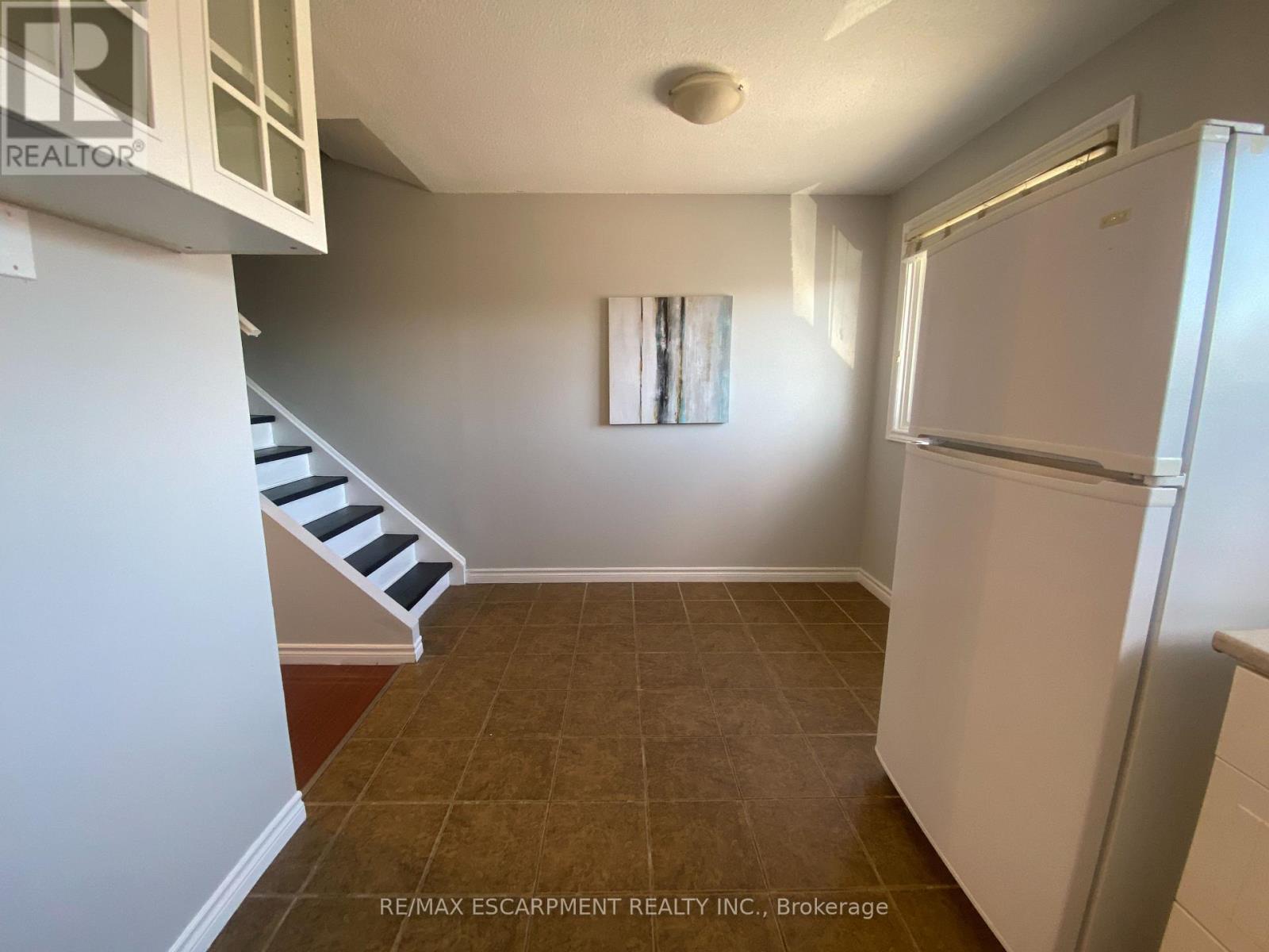 3 - 1025 Upper Gage Avenue, Hamilton (berrisfield), Ontario