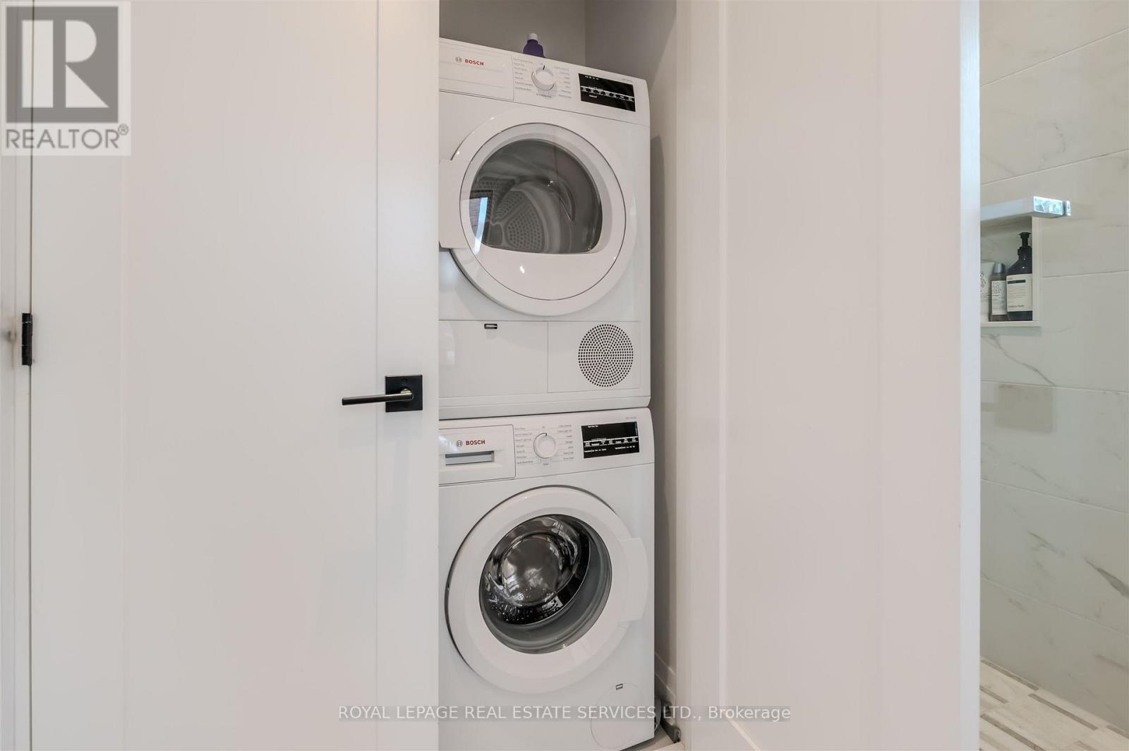 18 Milton Street, Toronto (mimico), Ontario