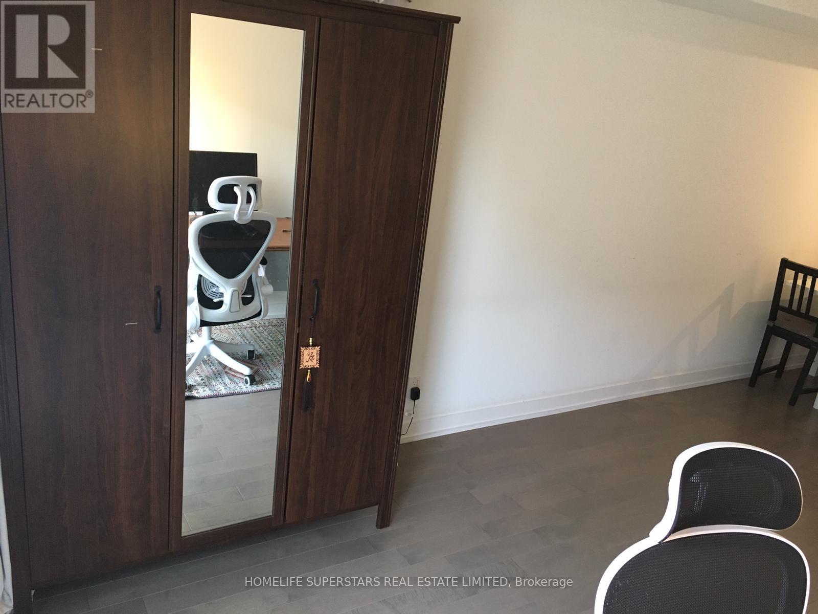 305 - 10 Willison Square N, Toronto (kensington-chinatown), Ontario