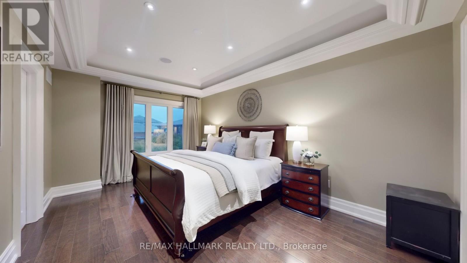 204 Maple Leaf Drive, Toronto (rustic), Ontario