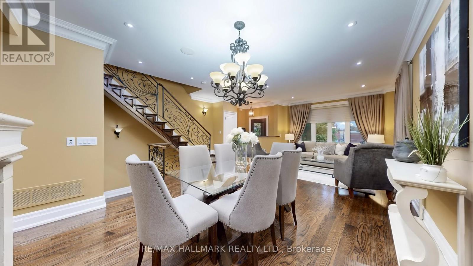 204 Maple Leaf Drive, Toronto (rustic), Ontario