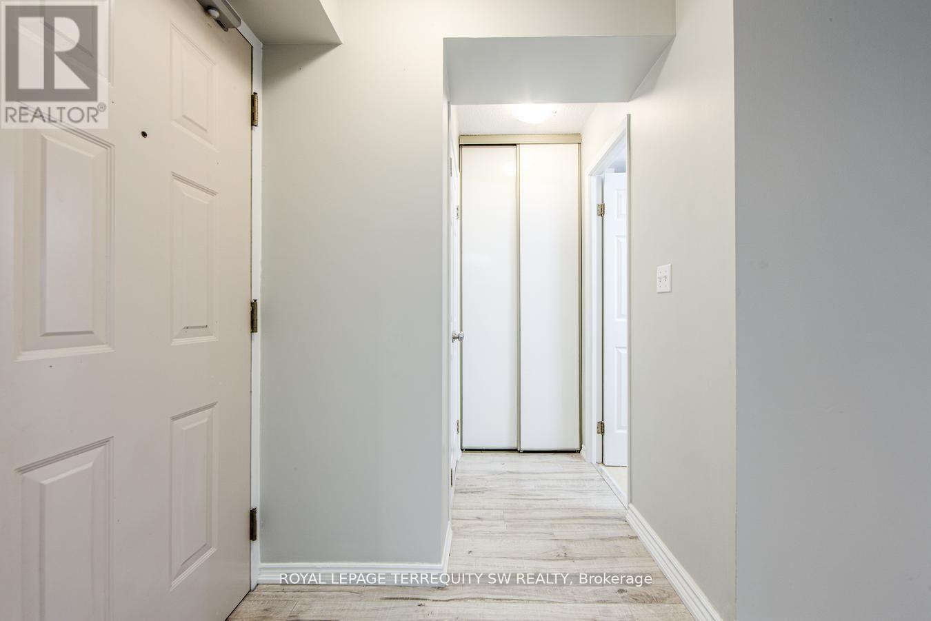 933 - 222 The Esplanade, Toronto (waterfront Communities), Ontario