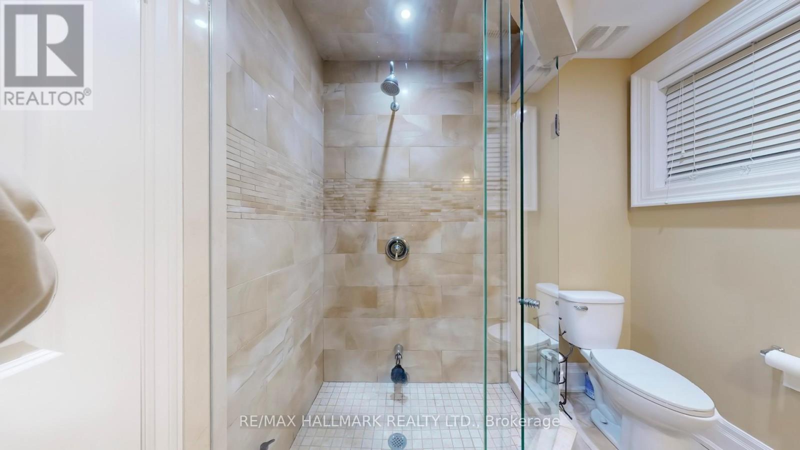 204 Maple Leaf Drive, Toronto (rustic), Ontario