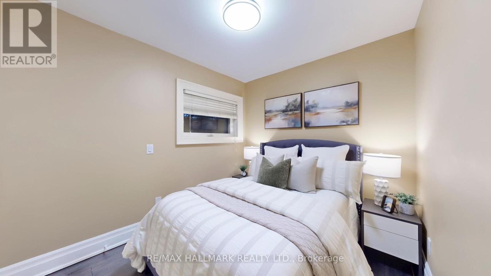 204 Maple Leaf Drive, Toronto (rustic), Ontario