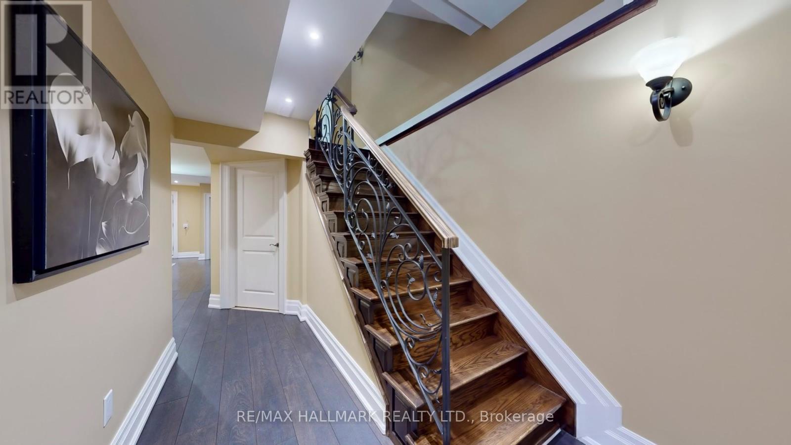 204 Maple Leaf Drive, Toronto (rustic), Ontario