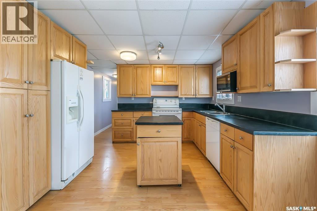 390 Metz Avenue, Wee Too Beach, Saskatchewan