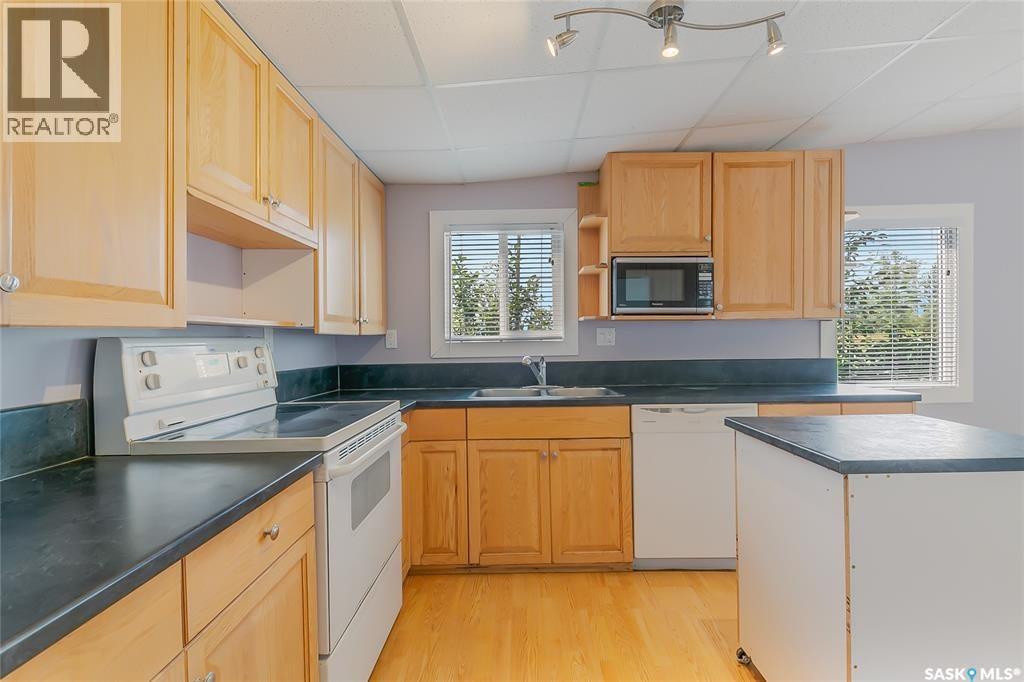 390 Metz Avenue, Wee Too Beach, Saskatchewan