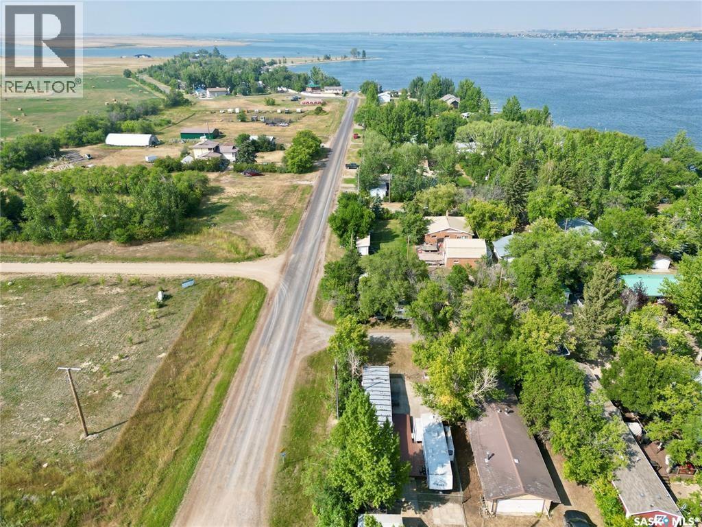 390 Metz Avenue, Wee Too Beach, Saskatchewan