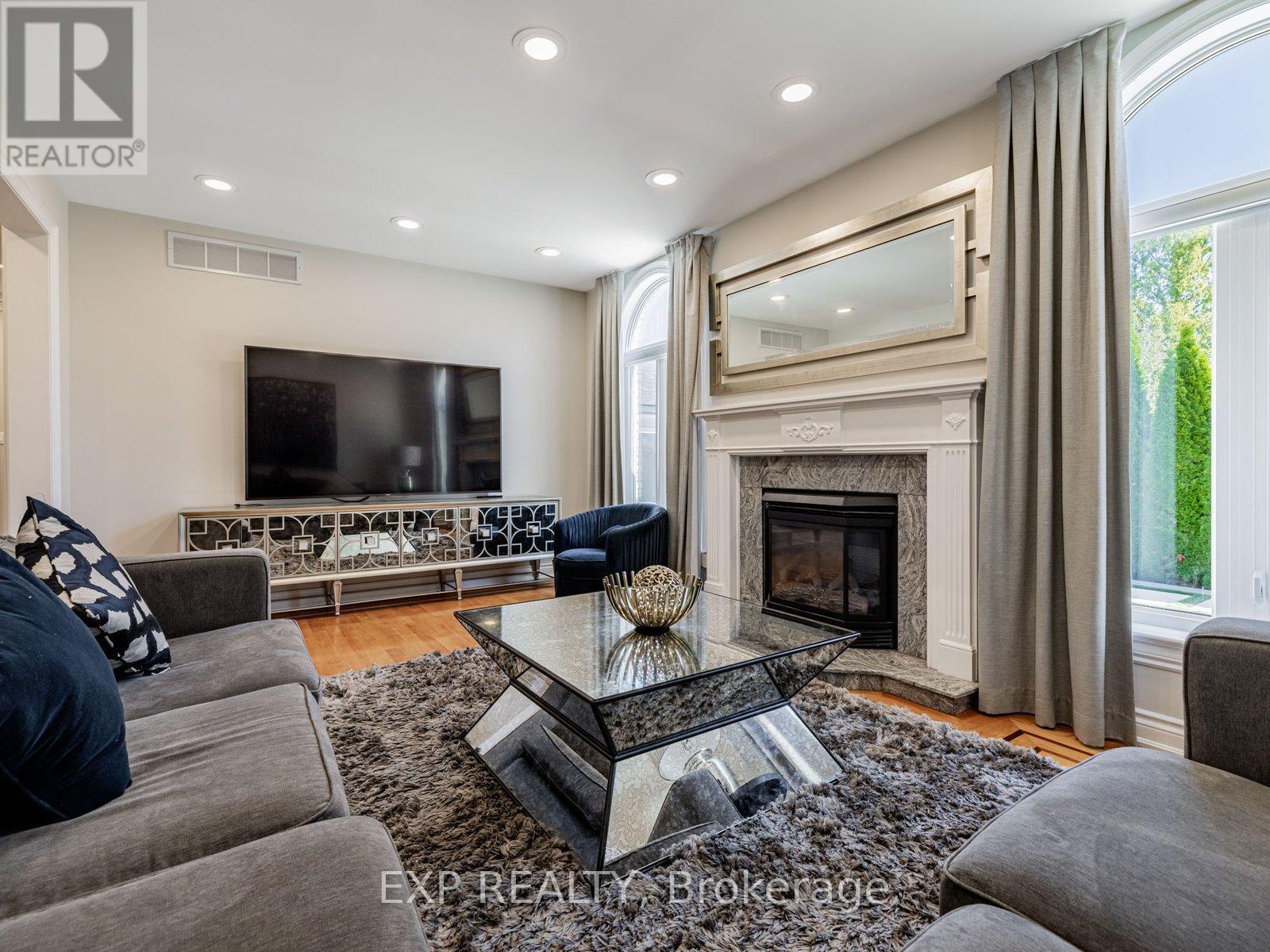 13 Bourdon Avenue, Toronto (rustic), Ontario