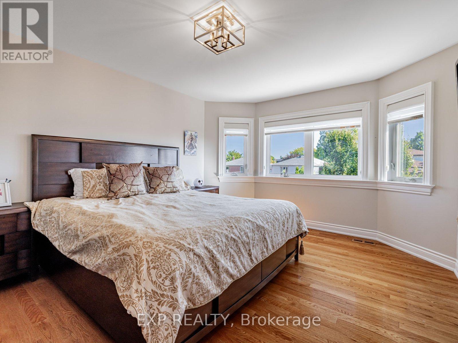 13 Bourdon Avenue, Toronto (rustic), Ontario