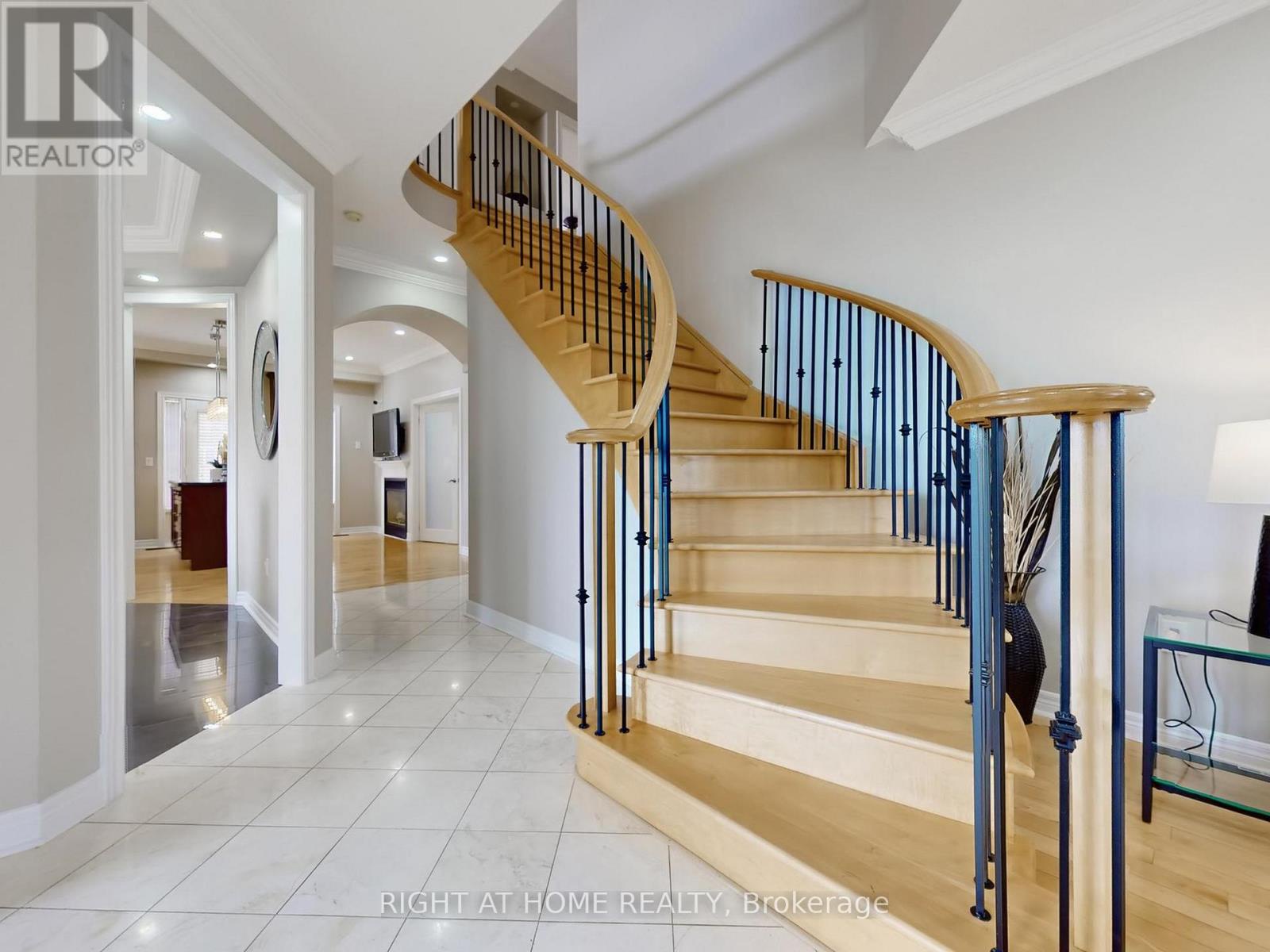 3585 Stonecutter Crescent, Mississauga (churchill Meadows), Ontario