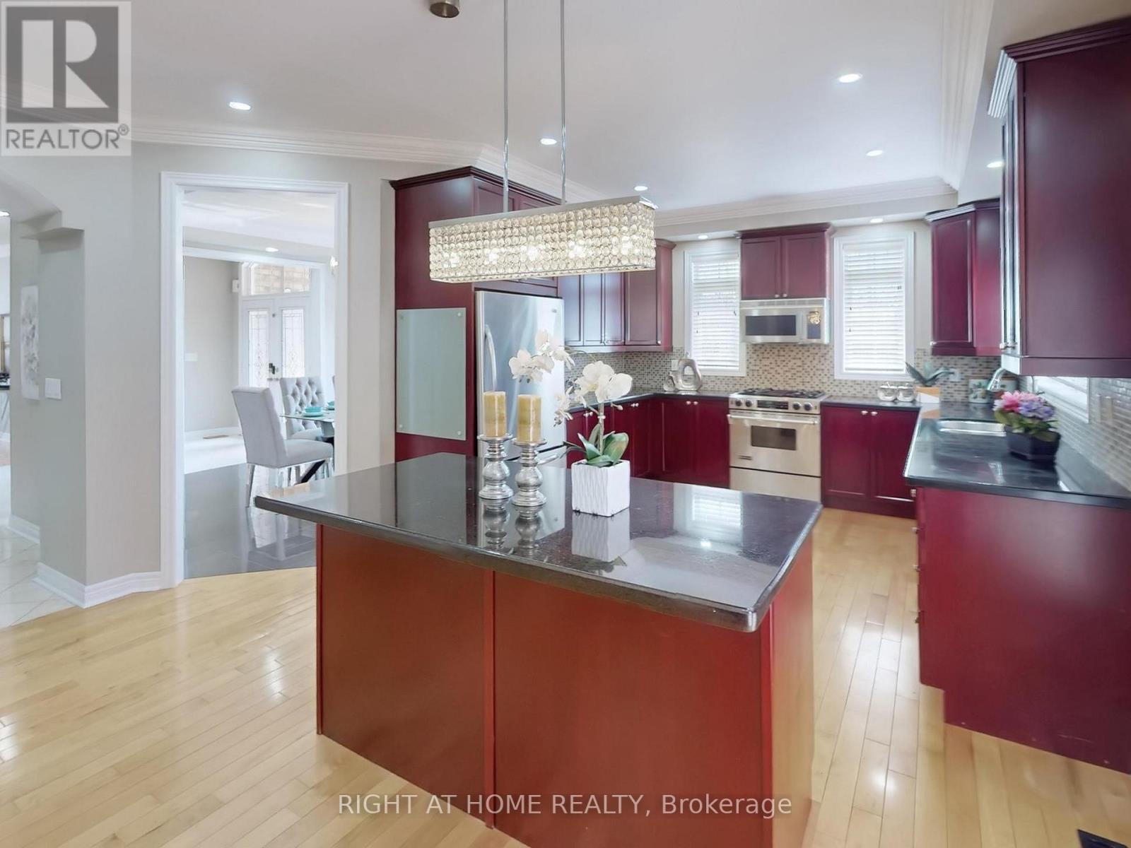 3585 Stonecutter Crescent, Mississauga (churchill Meadows), Ontario