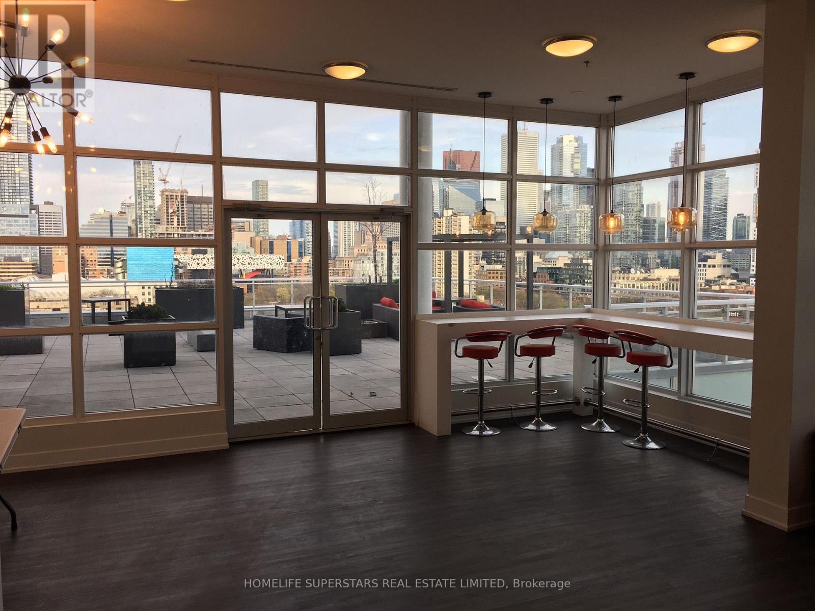 305 - 10 Willison Square N, Toronto (kensington-chinatown), Ontario